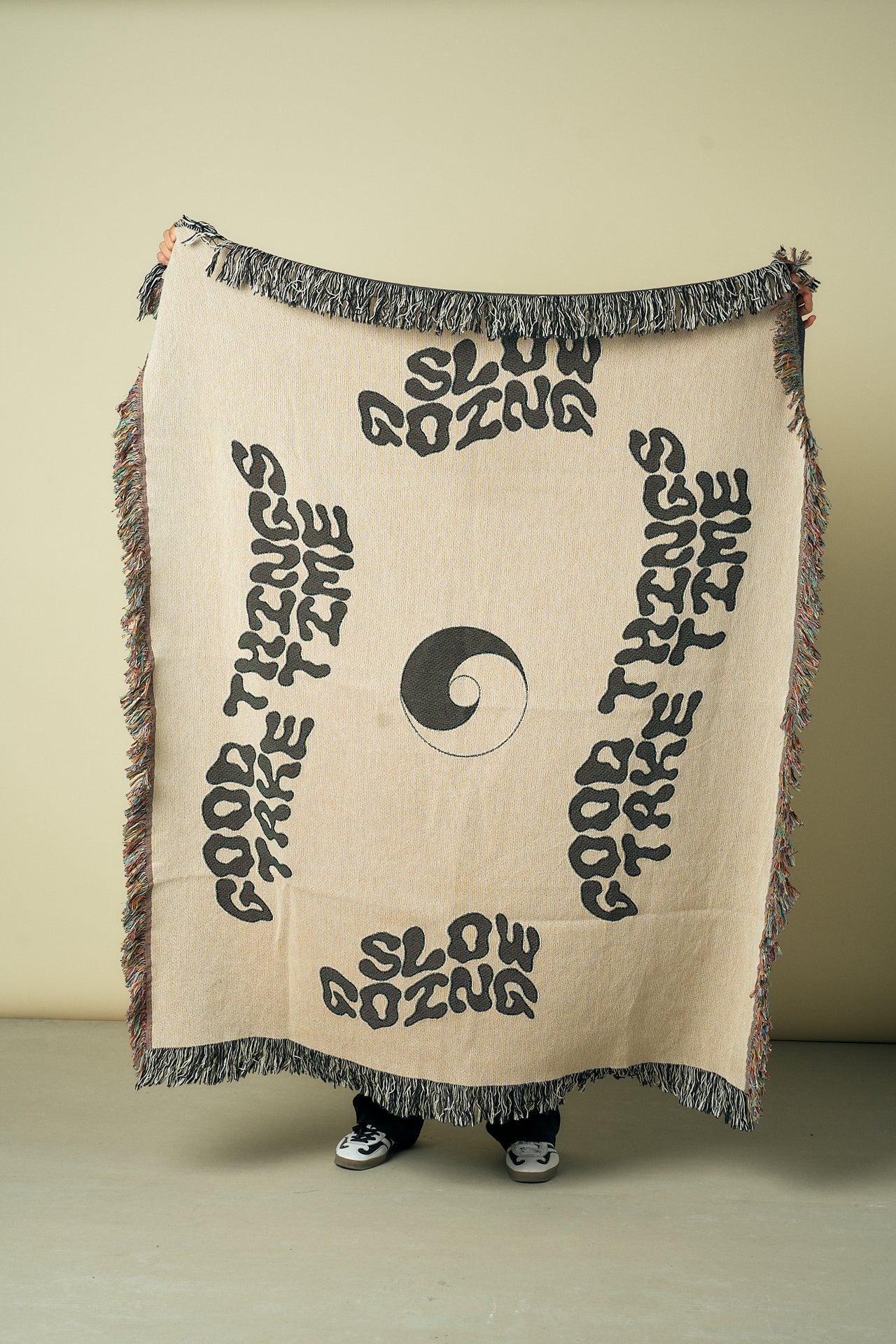 Woven Blankets 萬用編織毯|Slow Going 不要急,打太極